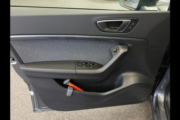 Seat Ateca 1.5 TSI Style Business Intense Airco Cruise Control Navi Virtual Cockpit Privacy Glass PDC VA Camera