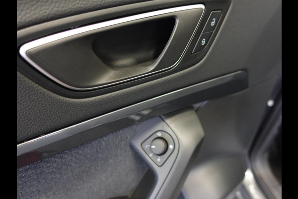 Seat Ateca 1.5 TSI Style Business Intense Airco Cruise Control Navi Virtual Cockpit Privacy Glass PDC VA Camera