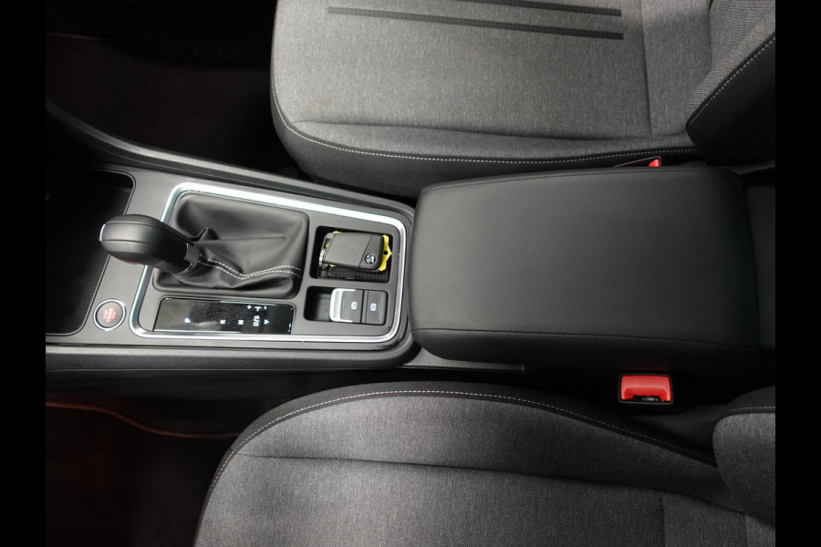 Seat Ateca 1.5 TSI Style Business Intense Airco Cruise Control Navi Virtual Cockpit Privacy Glass PDC VA Camera