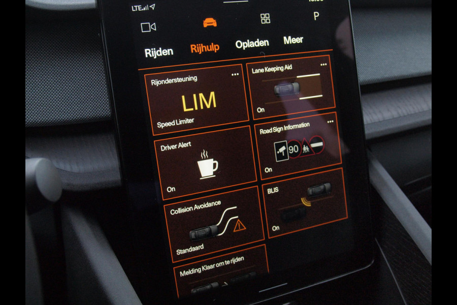 Polestar 2 Long Range Dual Motor Launch Edition 78kWh | Harman Kardon | Panoramadak | Camera | Cruise Control | Polestar 2 Long Range Dual Motor Launch Edition 78kWh | Harman Kardon | Panoramadak | Camera | Cruise Control |