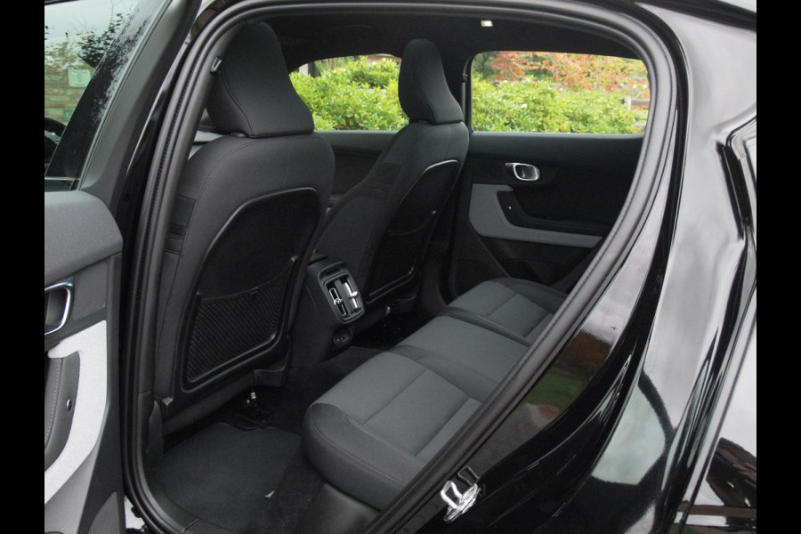 Polestar 2 Long Range Dual Motor Launch Edition 78kWh | Harman Kardon | Panoramadak | Camera | Cruise Control | Polestar 2 Long Range Dual Motor Launch Edition 78kWh | Harman Kardon | Panoramadak | Camera | Cruise Control |