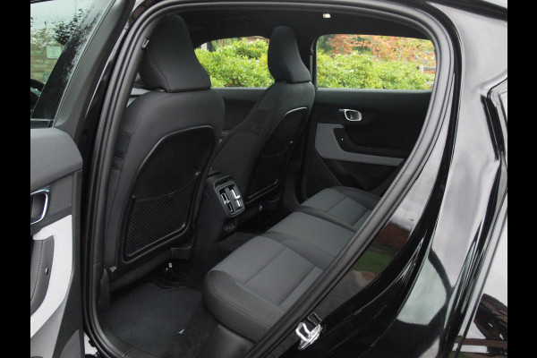 Polestar 2 Long Range Dual Motor Launch Edition 78kWh | Harman Kardon | Panoramadak | Camera | Cruise Control | Polestar 2 Long Range Dual Motor Launch Edition 78kWh | Harman Kardon | Panoramadak | Camera | Cruise Control |