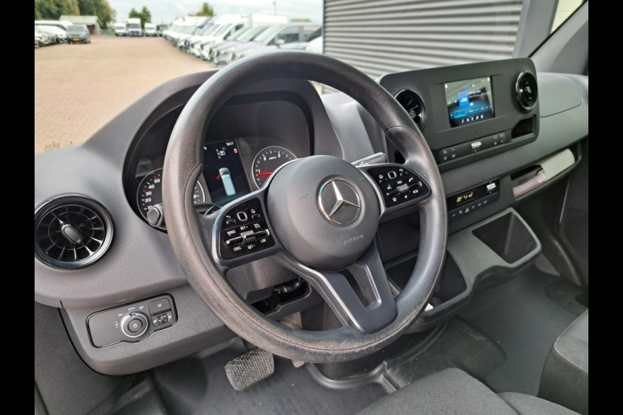 Mercedes-Benz Sprinter 316 CDI Euro 6 Automaat L2H1 - 2x Schuifdr. - 3,5t KG Trekhaak Mercedes-Benz Sprinter 316 CDI Euro 6 Automaat L2H1 - 2x Schuifdr. - 3,5t KG Trekhaak