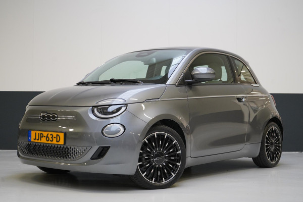 Fiat 500E La Prima 42 kWh | SoH 94% | Lederen bekleding | Navigatie | Achteruitrijcamera | Panoramadak | Adaptive cruise |
