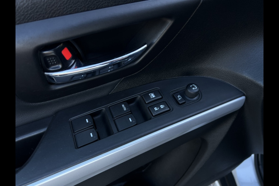 Suzuki S-Cross 1.0 B.jet High Executive TREKHAAK! LEDER! PANODAK! Suzuki S-Cross 1.0 B.jet High Executive TREKHAAK! LEDER! PANODAK!