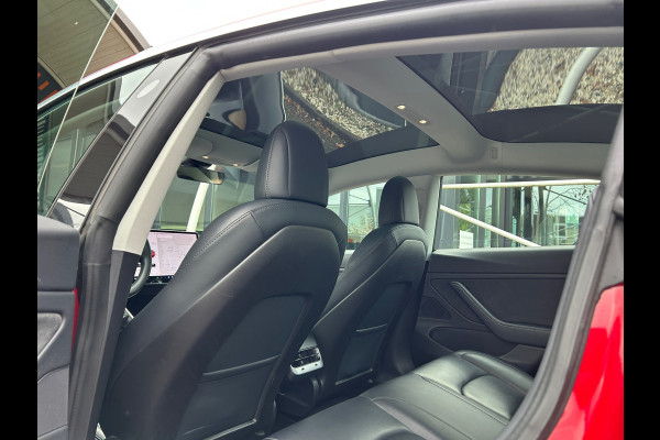 Tesla Model 3 Long Range AWD 75 kWh 87% SOH Trekhaak (1.000kg) Rijklaarprijs!