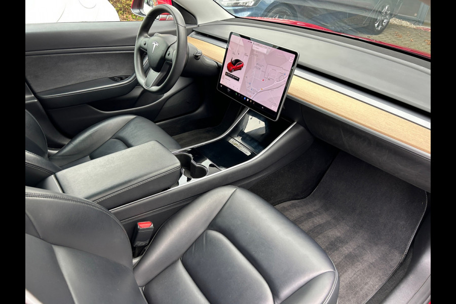 Tesla Model 3 Long Range AWD 75 kWh 87% SOH Trekhaak (1.000kg) Rijklaarprijs!