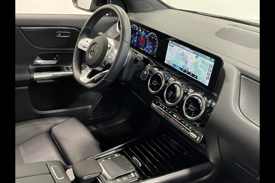 Mercedes-Benz GLA 250 e AMG Line PHEV Aut PHEV Aut Pano dak 360 Camera Adaptieve Led Leder Interieur elektrische Achterklep Carplay navi