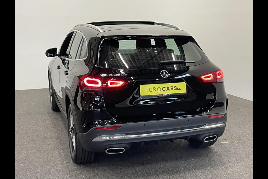 Mercedes-Benz GLA 250 e AMG Line PHEV Aut PHEV Aut Pano dak 360 Camera Adaptieve Led Leder Interieur elektrische Achterklep Carplay navi