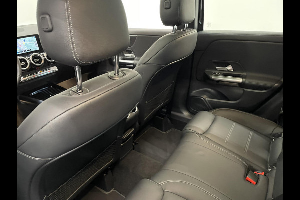 Mercedes-Benz GLA 250 e AMG Line PHEV Aut PHEV Aut Pano dak 360 Camera Adaptieve Led Leder Interieur elektrische Achterklep Carplay navi