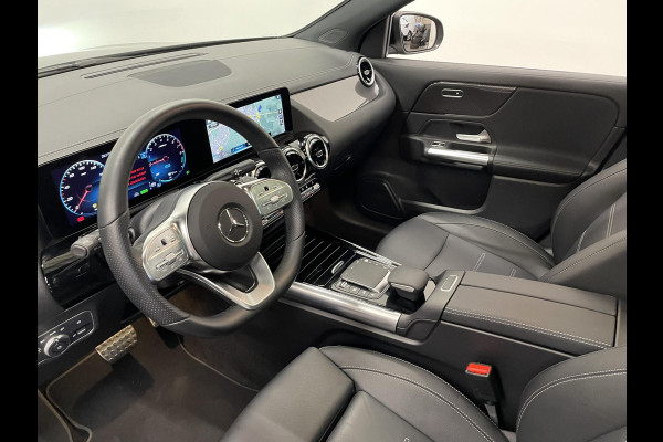 Mercedes-Benz GLA 250 e AMG Line PHEV Aut PHEV Aut Pano dak 360 Camera Adaptieve Led Leder Interieur elektrische Achterklep Carplay navi