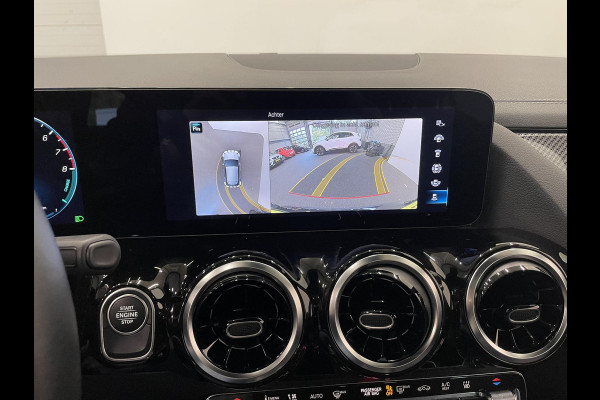 Mercedes-Benz GLA 250 e AMG Line PHEV Aut PHEV Aut Pano dak 360 Camera Adaptieve Led Leder Interieur elektrische Achterklep Carplay navi