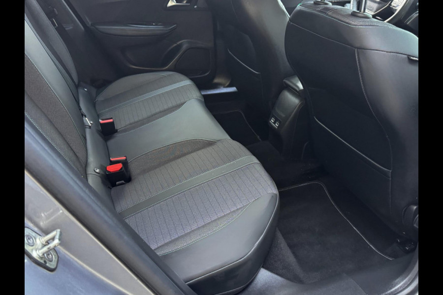 Peugeot 2008 1.2 PureTech Allure 131PK - Navigatie I LED/PDC I Achteruitrij camera I Airco I Sport velgen I Dealer onderhouden