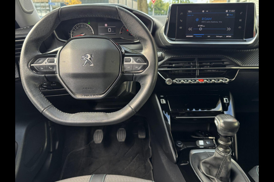 Peugeot 2008 1.2 PureTech Allure 131PK - Navigatie I LED/PDC I Achteruitrij camera I Airco I Sport velgen I Dealer onderhouden