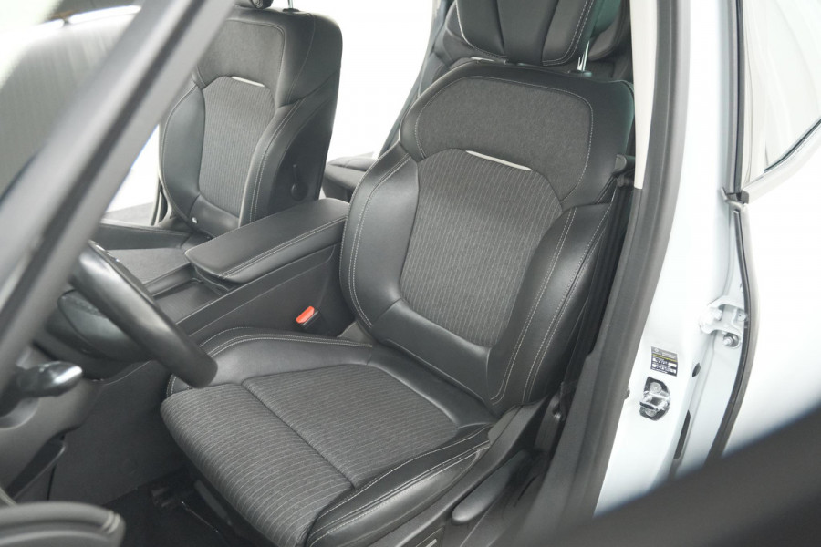 Renault Grand Scénic TCe 140 EDC Intens | 7 Zitplaatsen | Trekhaak | Camera | Dodehoekdetectie