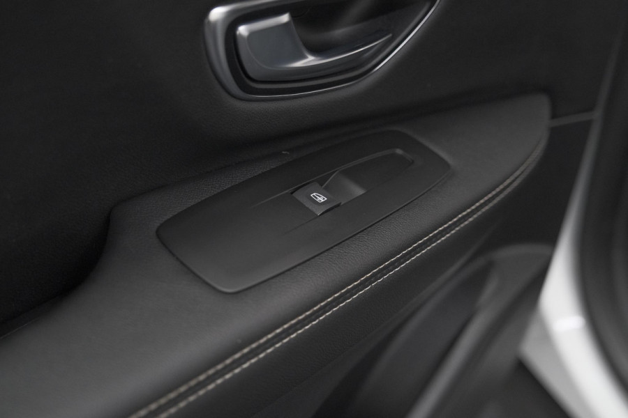 Renault Grand Scénic TCe 140 EDC Intens | 7 Zitplaatsen | Trekhaak | Camera | Dodehoekdetectie