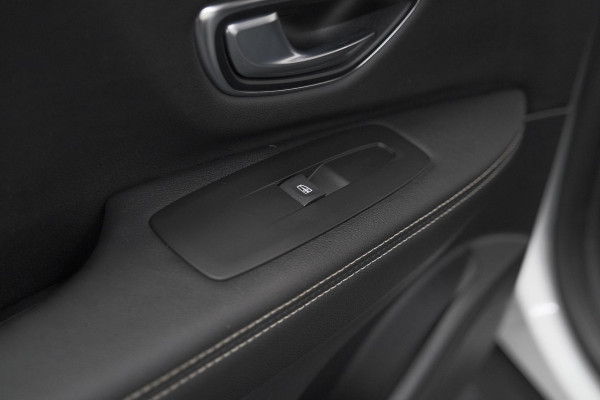 Renault Grand Scénic TCe 140 EDC Intens | 7 Zitplaatsen | Trekhaak | Camera | Dodehoekdetectie