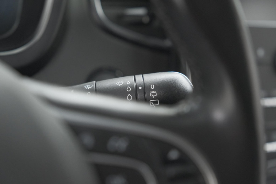 Renault Grand Scénic TCe 140 EDC Intens | 7 Zitplaatsen | Trekhaak | Camera | Dodehoekdetectie