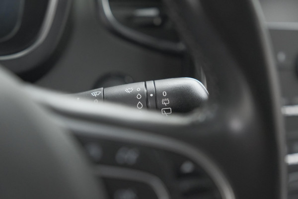 Renault Grand Scénic TCe 140 EDC Intens | 7 Zitplaatsen | Trekhaak | Camera | Dodehoekdetectie