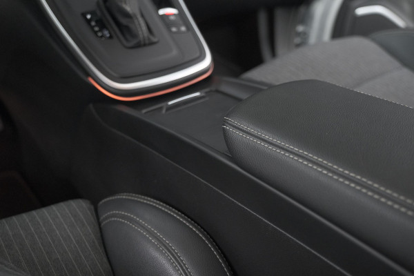 Renault Grand Scénic TCe 140 EDC Intens | 7 Zitplaatsen | Trekhaak | Camera | Dodehoekdetectie