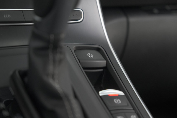 Renault Grand Scénic TCe 140 EDC Intens | 7 Zitplaatsen | Trekhaak | Camera | Dodehoekdetectie