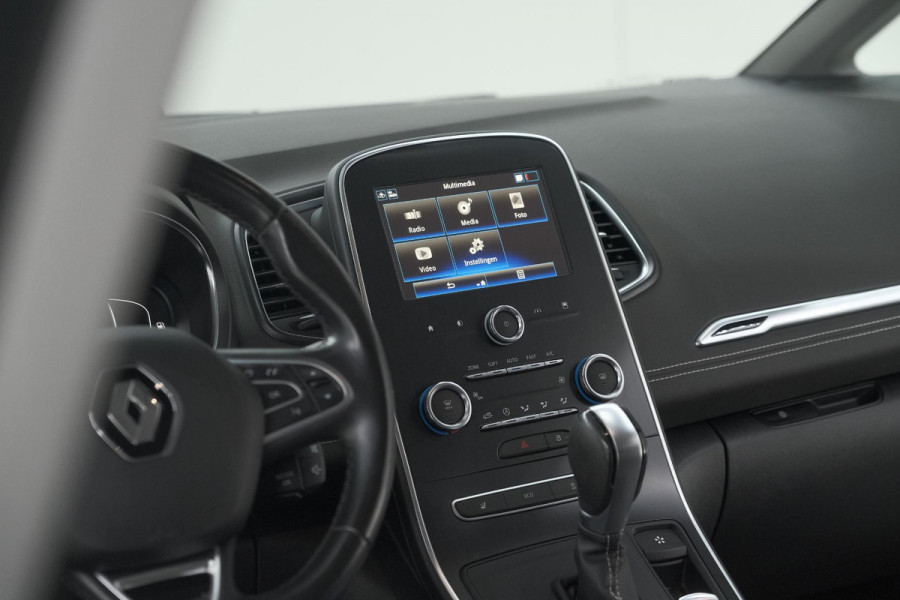 Renault Grand Scénic TCe 140 EDC Intens | 7 Zitplaatsen | Trekhaak | Camera | Dodehoekdetectie