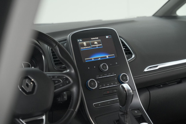 Renault Grand Scénic TCe 140 EDC Intens | 7 Zitplaatsen | Trekhaak | Camera | Dodehoekdetectie