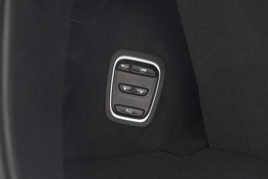 Renault Grand Scénic TCe 140 EDC Intens | 7 Zitplaatsen | Trekhaak | Camera | Dodehoekdetectie