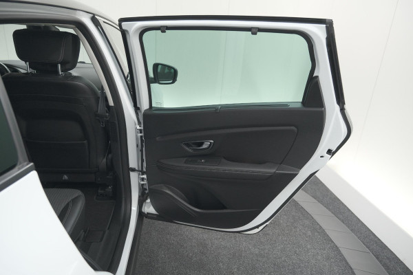 Renault Grand Scénic TCe 140 EDC Intens | 7 Zitplaatsen | Trekhaak | Camera | Dodehoekdetectie