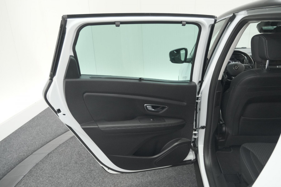 Renault Grand Scénic TCe 140 EDC Intens | 7 Zitplaatsen | Trekhaak | Camera | Dodehoekdetectie