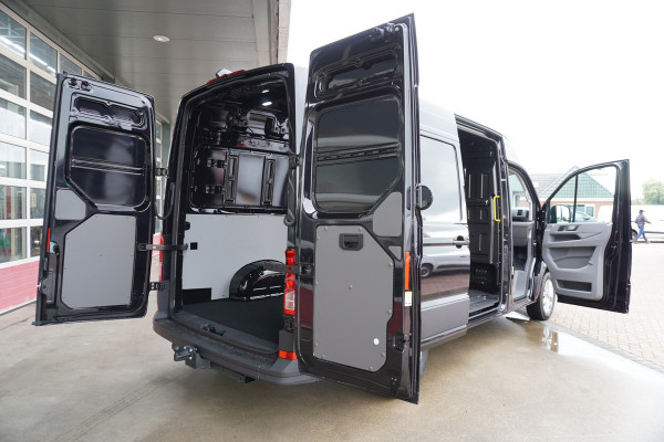 Volkswagen Crafter 30 2.0 TDI 141PK L3H3 Exclusive Automaat Climate | Adap.Cruise | Navi | Camera Volkswagen Crafter 30 2.0 TDI 141PK L3H3 Exclusive Automaat Climate | Adap.Cruise | Navi | Camera