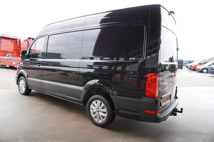 Volkswagen Crafter 30 2.0 TDI 141PK L3H3 Exclusive Automaat Climate | Adap.Cruise | Navi | Camera Volkswagen Crafter 30 2.0 TDI 141PK L3H3 Exclusive Automaat Climate | Adap.Cruise | Navi | Camera
