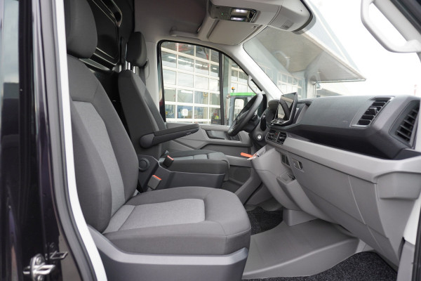 Volkswagen Crafter 30 2.0 TDI 141PK L3H3 Exclusive Automaat Climate | Adap.Cruise | Navi | Camera Volkswagen Crafter 30 2.0 TDI 141PK L3H3 Exclusive Automaat Climate | Adap.Cruise | Navi | Camera