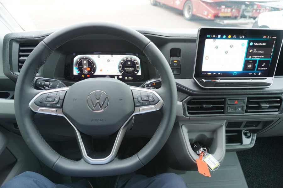 Volkswagen Crafter 30 2.0 TDI 141PK L3H3 Exclusive Automaat Climate | Adap.Cruise | Navi | Camera Volkswagen Crafter 30 2.0 TDI 141PK L3H3 Exclusive Automaat Climate | Adap.Cruise | Navi | Camera