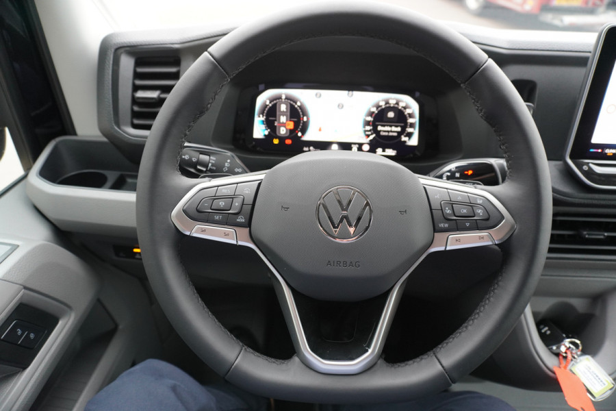 Volkswagen Crafter 30 2.0 TDI 141PK L3H3 Exclusive Automaat Climate | Adap.Cruise | Navi | Camera Volkswagen Crafter 30 2.0 TDI 141PK L3H3 Exclusive Automaat Climate | Adap.Cruise | Navi | Camera