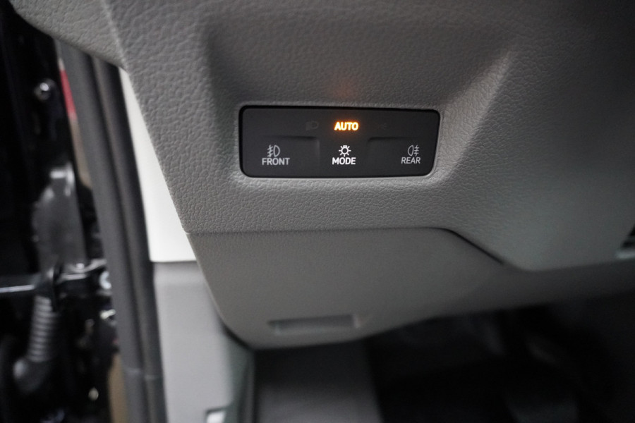 Volkswagen Crafter 30 2.0 TDI 141PK L3H3 Exclusive Automaat Climate | Adap.Cruise | Navi | Camera Volkswagen Crafter 30 2.0 TDI 141PK L3H3 Exclusive Automaat Climate | Adap.Cruise | Navi | Camera