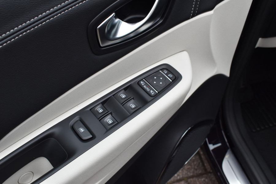 Renault Captur 1.2 TCe Initiale Paris Automaat leer Navi 13000 km Hoge instap