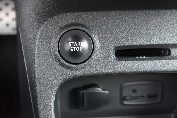 Renault Captur 1.2 TCe Initiale Paris Automaat leer Navi 13000 km Hoge instap