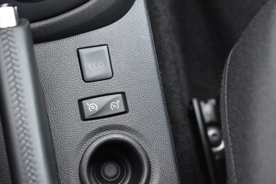 Renault Captur 1.2 TCe Initiale Paris Automaat leer Navi 13000 km Hoge instap