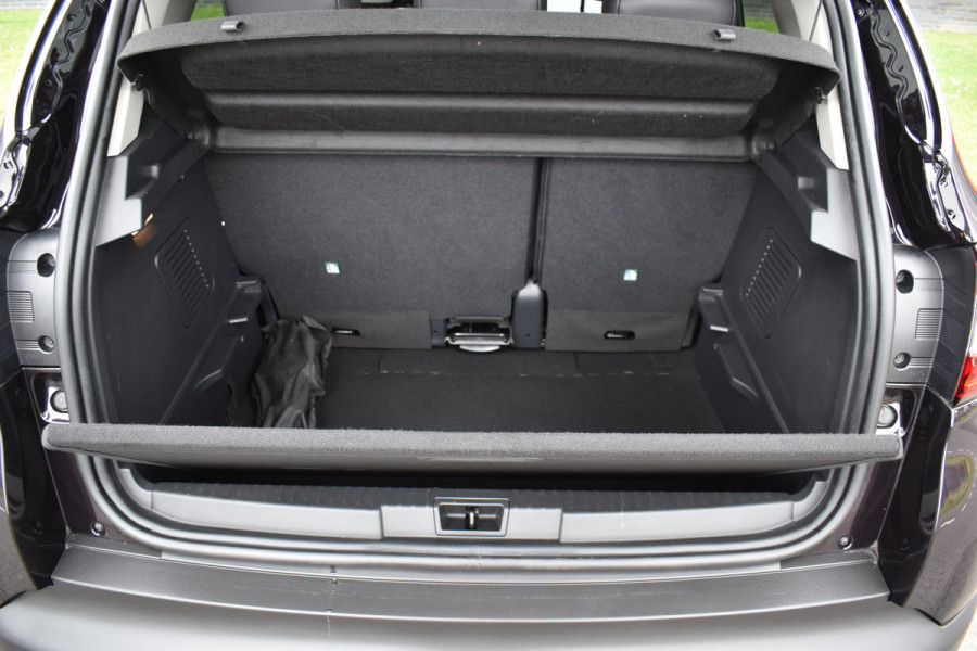 Renault Captur 1.2 TCe Initiale Paris Automaat leer Navi 13000 km Hoge instap