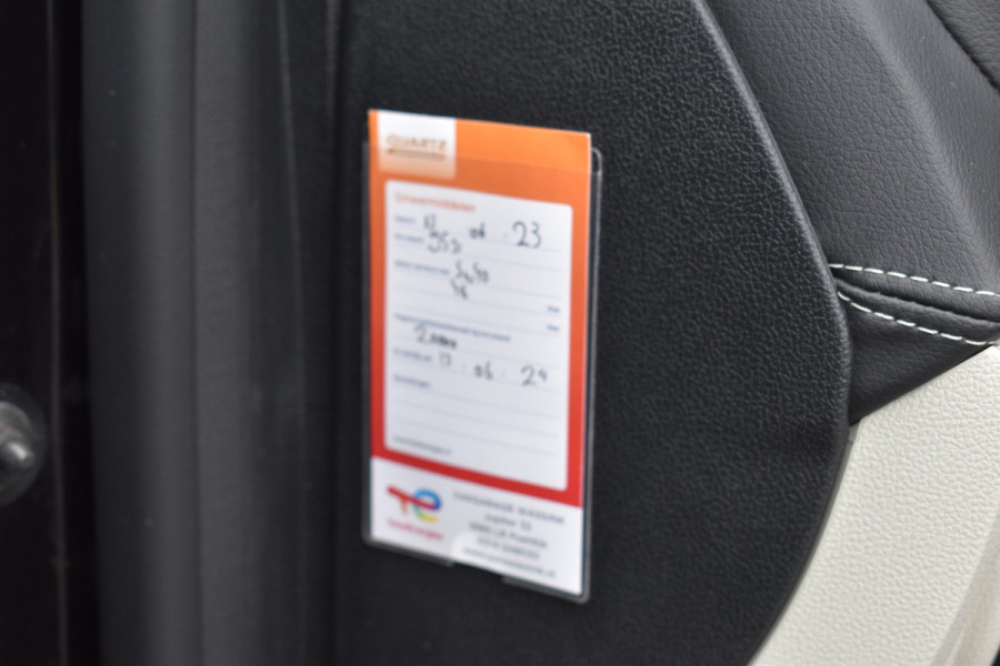 Renault Captur 1.2 TCe Initiale Paris Automaat leer Navi 13000 km Hoge instap