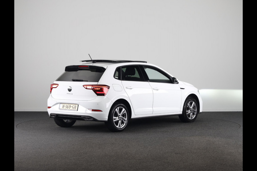 Volkswagen Polo 1.0 TSI R-Line 95PK | Automaat (DSG) | Panoramadak | Camera | Stoelverwarming Volkswagen Polo 1.0 TSI R-Line 95PK | Automaat (DSG) | Panoramadak | Camera | Stoelverwarming