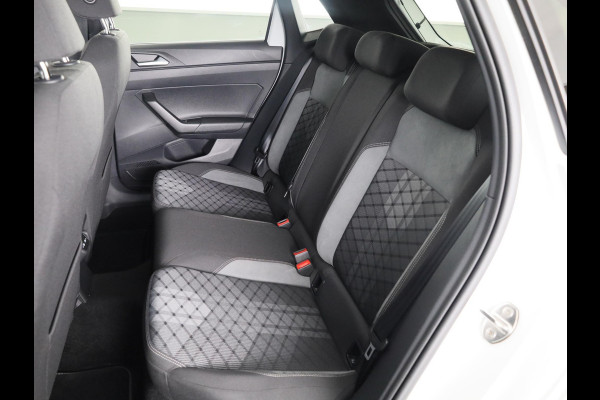 Volkswagen Polo 1.0 TSI R-Line 95PK | Automaat (DSG) | Panoramadak | Camera | Stoelverwarming Volkswagen Polo 1.0 TSI R-Line 95PK | Automaat (DSG) | Panoramadak | Camera | Stoelverwarming
