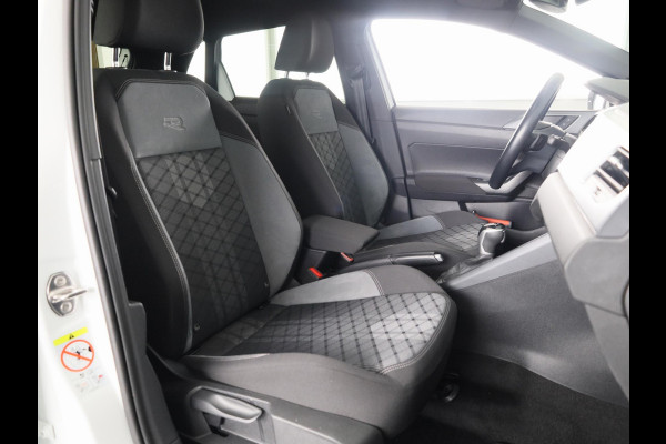 Volkswagen Polo 1.0 TSI R-Line 95PK | Automaat (DSG) | Panoramadak | Camera | Stoelverwarming Volkswagen Polo 1.0 TSI R-Line 95PK | Automaat (DSG) | Panoramadak | Camera | Stoelverwarming