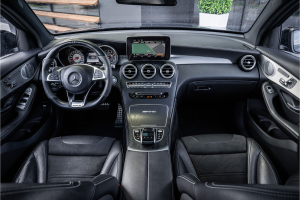 Mercedes-Benz GLC AMG GLC63 4MATIC+ - Panorama | Burmester | Luchtvering | ACC Mercedes-Benz GLC AMG GLC63 4MATIC+ - Panorama | Burmester | Luchtvering | ACC