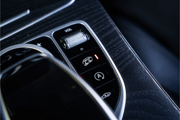Mercedes-Benz GLC AMG GLC63 4MATIC+ - Panorama | Burmester | Luchtvering | ACC Mercedes-Benz GLC AMG GLC63 4MATIC+ - Panorama | Burmester | Luchtvering | ACC