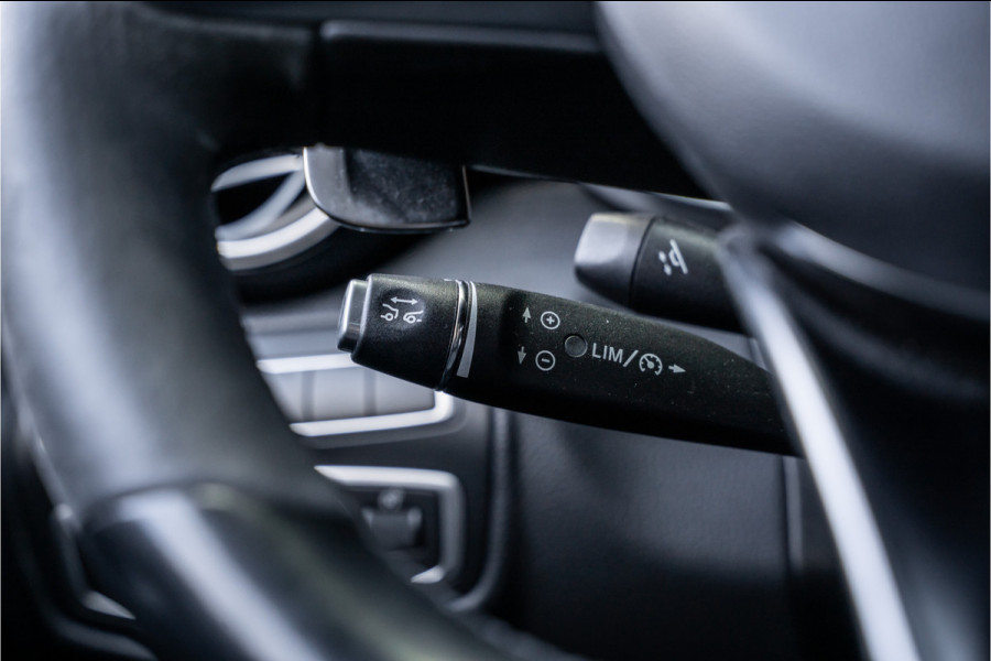 Mercedes-Benz GLC AMG GLC63 4MATIC+ - Panorama | Burmester | Luchtvering | ACC Mercedes-Benz GLC AMG GLC63 4MATIC+ - Panorama | Burmester | Luchtvering | ACC