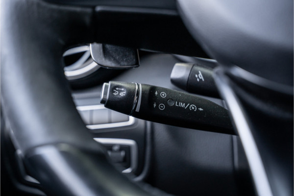 Mercedes-Benz GLC AMG GLC63 4MATIC+ - Panorama | Burmester | Luchtvering | ACC Mercedes-Benz GLC AMG GLC63 4MATIC+ - Panorama | Burmester | Luchtvering | ACC