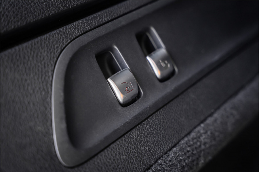 Mercedes-Benz GLC AMG GLC63 4MATIC+ - Panorama | Burmester | Luchtvering | ACC Mercedes-Benz GLC AMG GLC63 4MATIC+ - Panorama | Burmester | Luchtvering | ACC