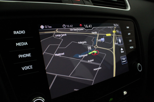 Škoda Octavia Combi 1.0 TSI Greentech Ambition > Automaat/trekhaak/cruise control...